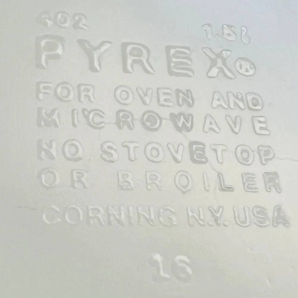 PYREX Brown White Woodland 402 Mixing Bowl 1.5 Qt